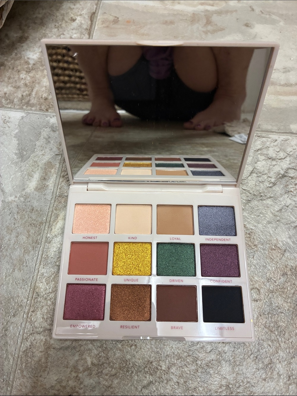 Neutral & Jewel Tone Eyeshadow Palette - 15 Shade Pink Case